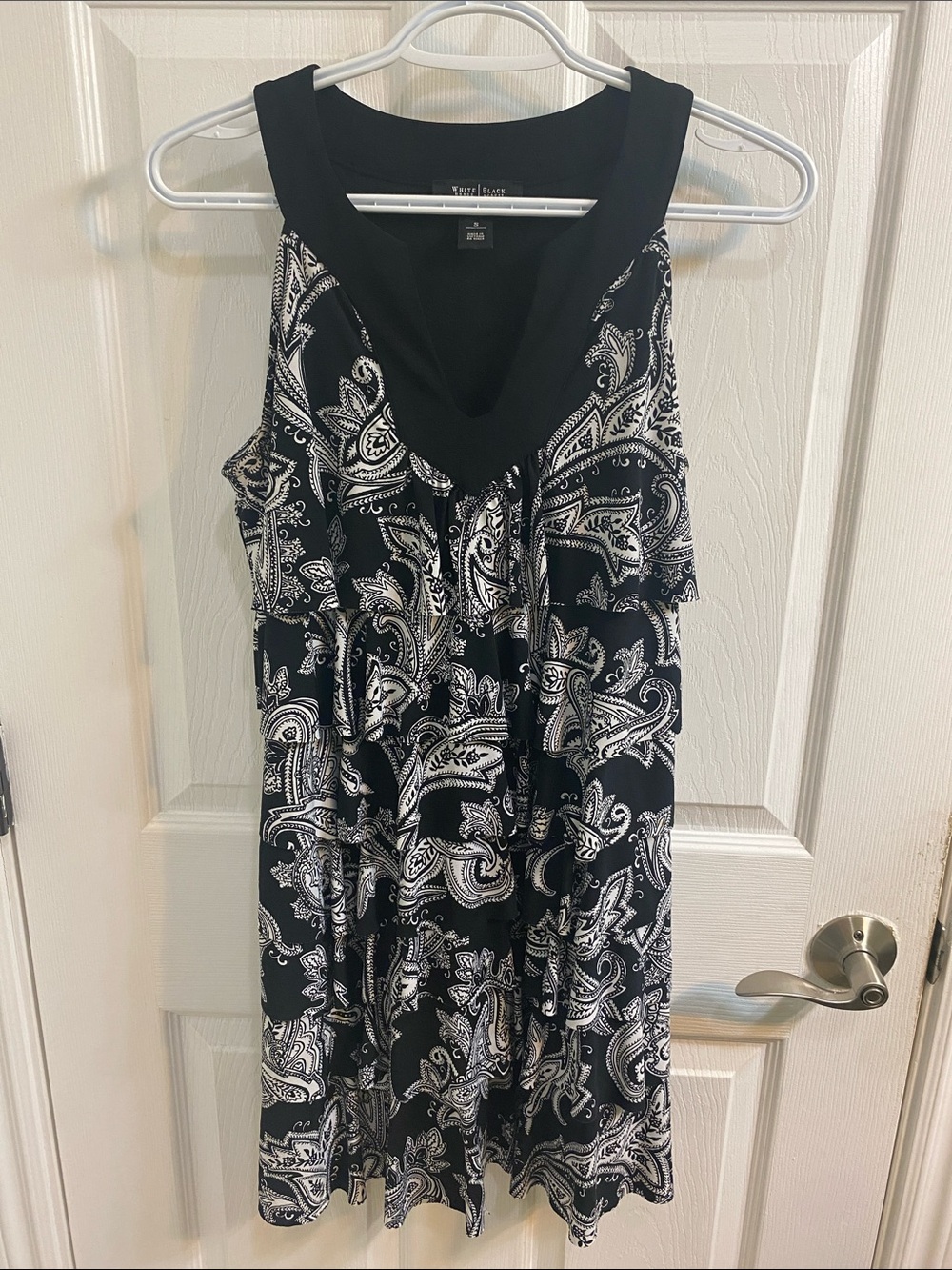 White House Black Market Dress Tiered Ruffle Black White Paisley Sleeveless SM